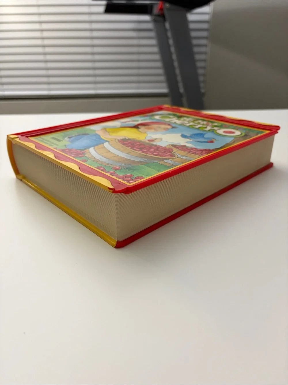 Vtg 2006 Hi Ho! Cherry-O Kids Game Board Game Bookshelf Edition Complete